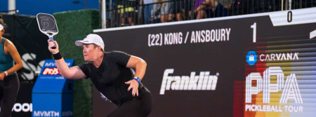 サラ・アンスブリー